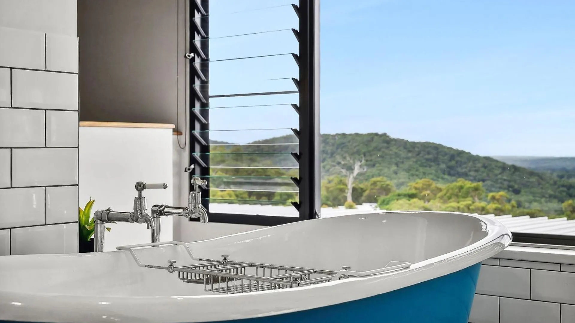 Coolum Scenic Getaway - Mountain & Ocean Views Only 15 Minutes From The Beach Yandina Creek 0*,  Avustralya